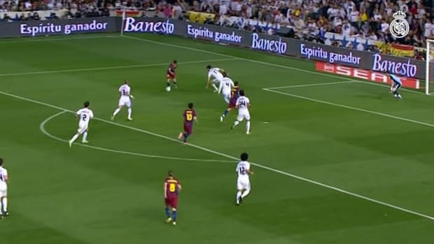 Real Madrid lifted the 18th Copa del Rey in 2011 against Barcelona 